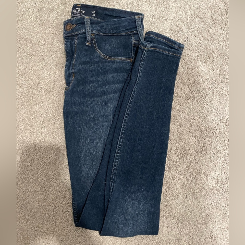 Hollister -0S - Mid Rise Jeggings